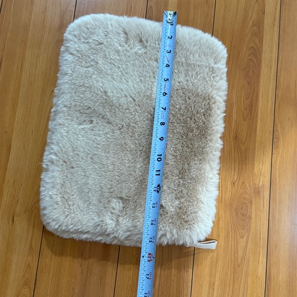 H&M Laptop Case - Picture 3 of 5